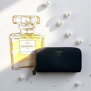 🖤PRADA🖤Black Nylon Triangle Logo Zip Around Long Wallet with COA/EUC